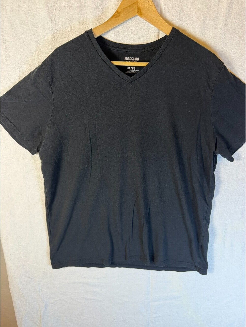 Mossimo Supply Co Mens XL Black V Neck T Shirt Plain Solid Short Sleeve Tee - Picture 2 of 6